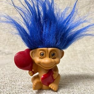 RUSS Berrie Troll Doll 1992, Unique Sitting Troll BLUE Hair 3''